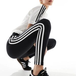 ✨NWT✨Adidas Essentials 3-Stripe Full Length Leggings
